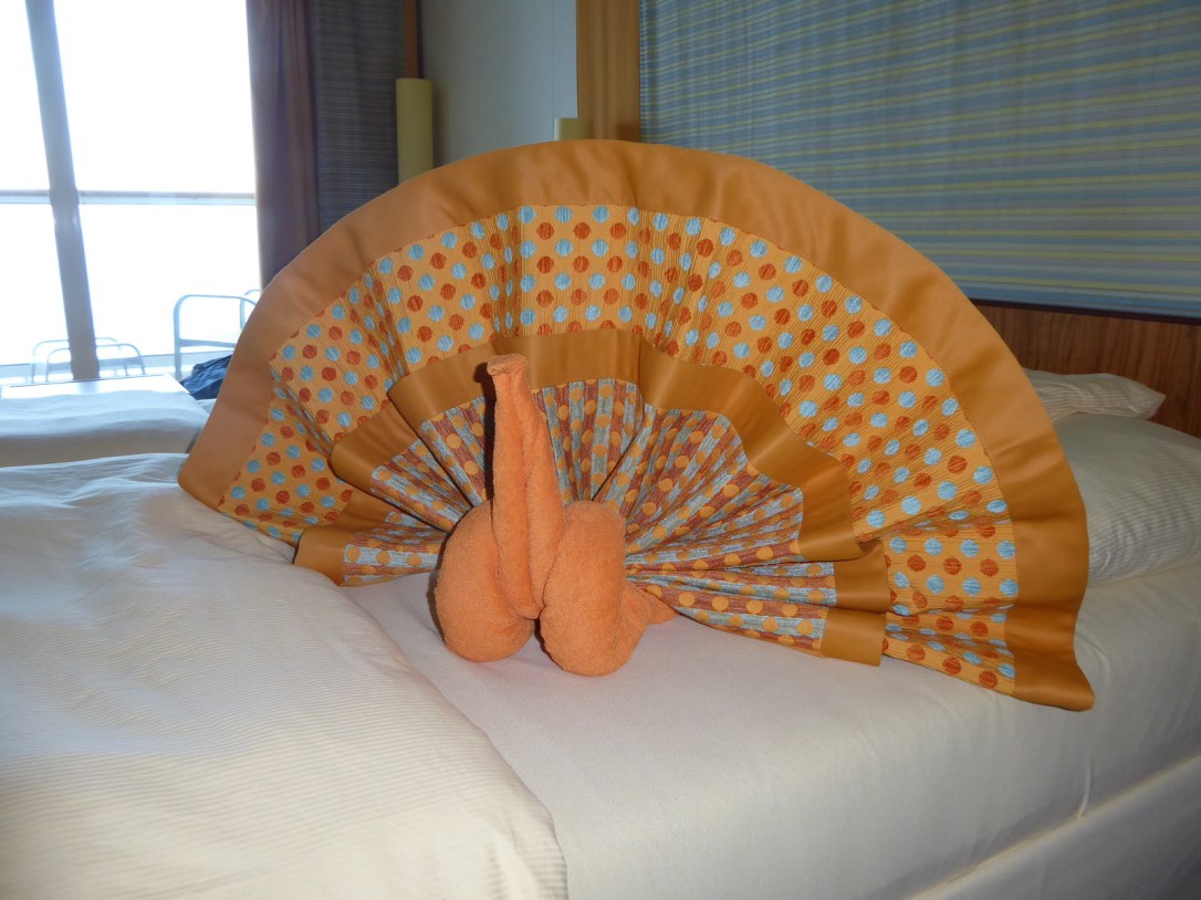 aidaluna-handtuchtier-pfau