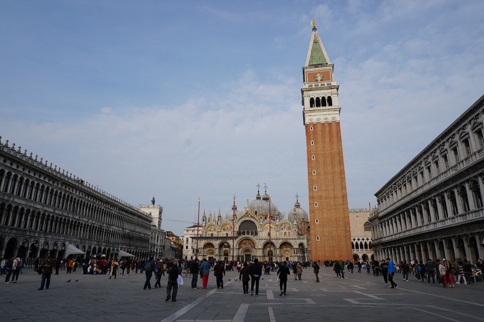 Venedig-Markusplatz-Campanile-Markusbasilika-3