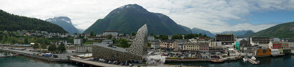Andalsnes-Ortschaft-Panorama-1